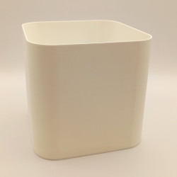 Carré Lumineux : abat-jour carré au design épuré, diffusant une lumière douce et uniforme.