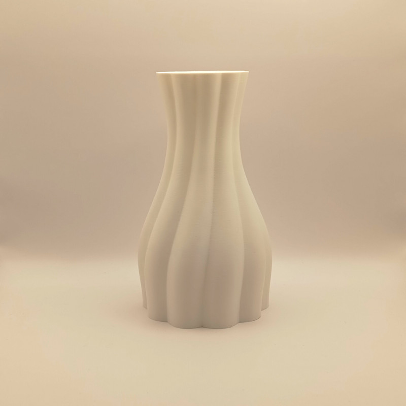 Un diffuseur aux courbes douces, avec verre intérieur, pour diffuser vos fragrances préférées et créer une ambiance apaisante.