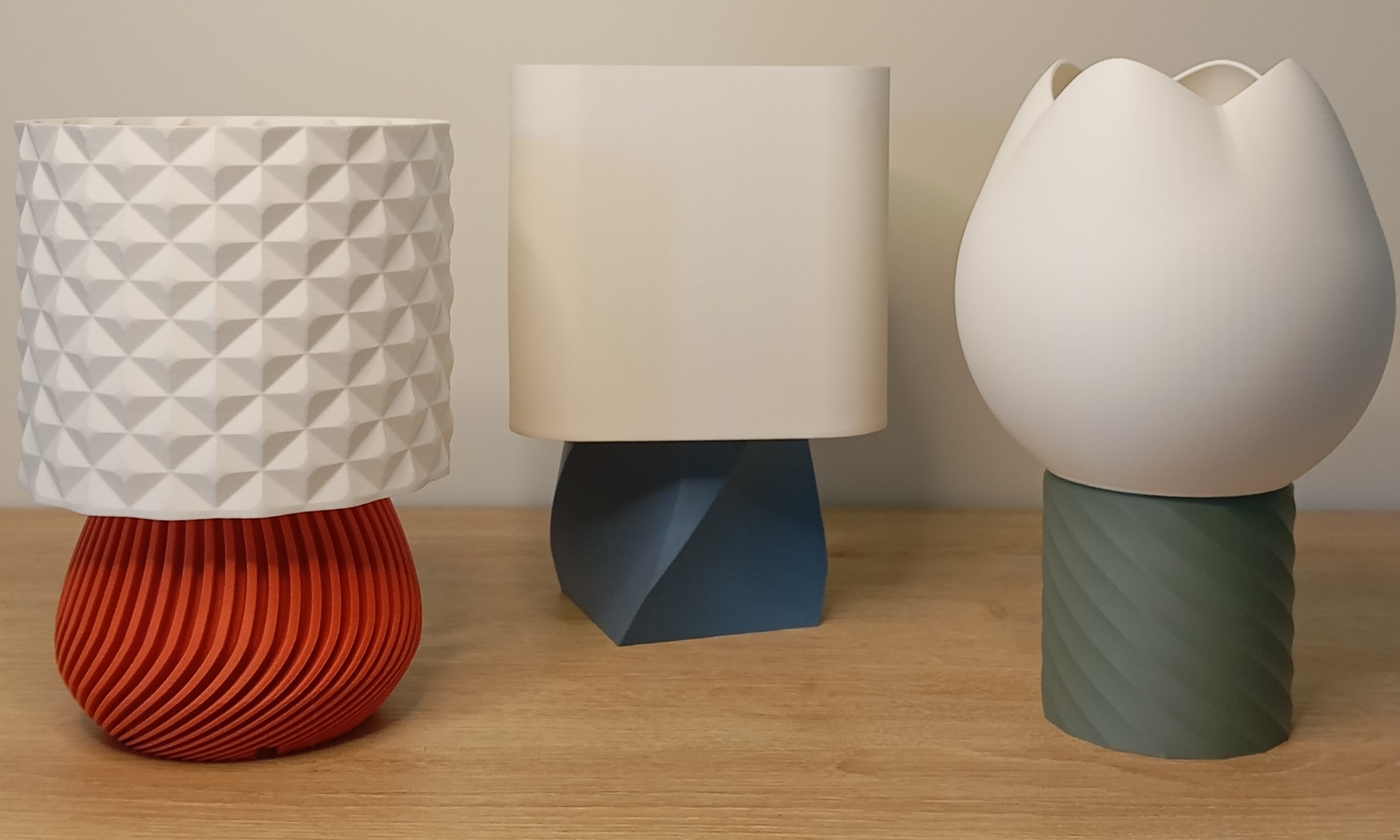 Lampes de chevet personnalisable, choisissez votre socle, votre abat-jour et votre couleur